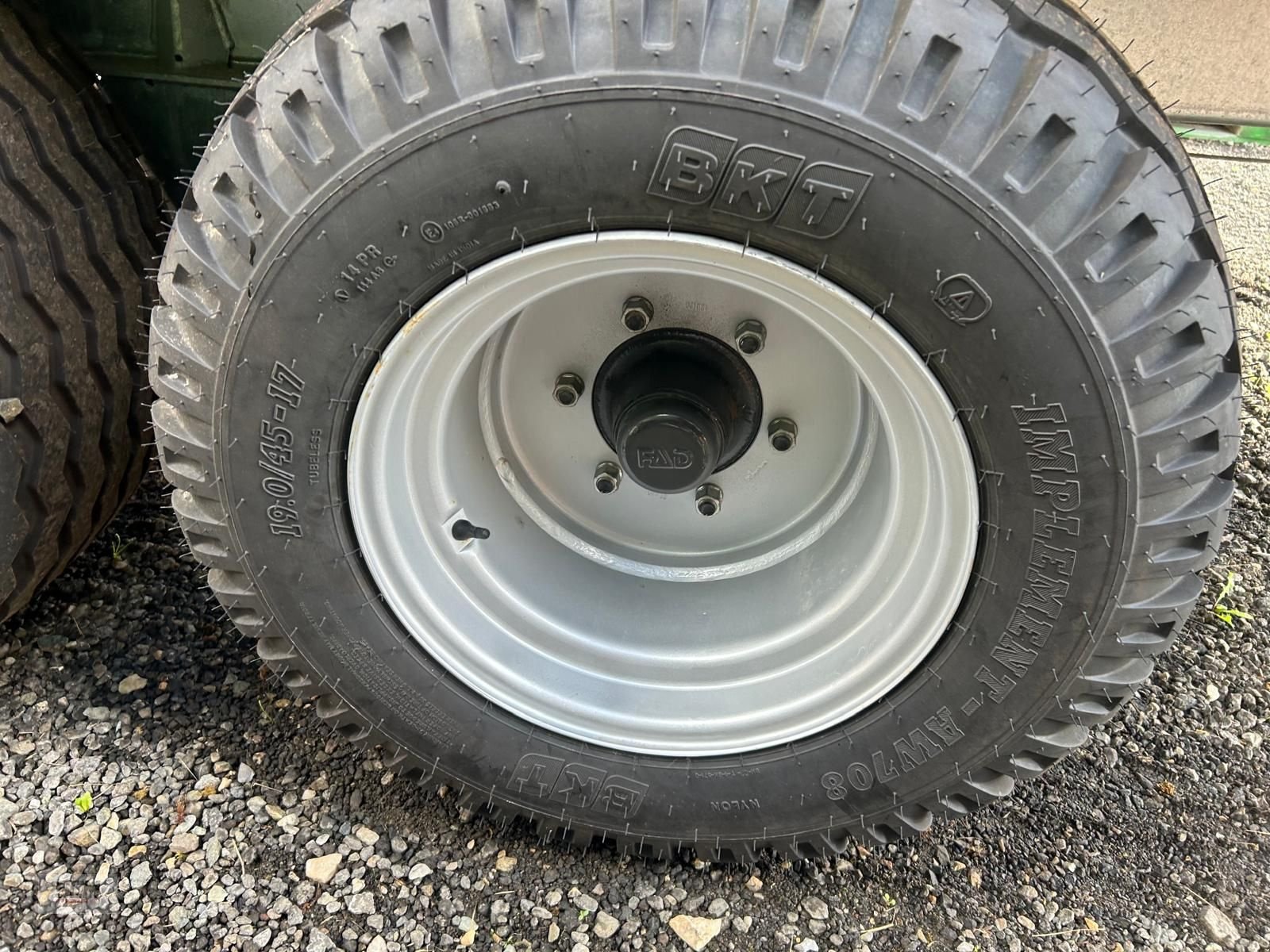 Anhänger Türe ait Fliegl TDK 100 VR FOX, Neumaschine içinde St. Marein (resim 2)