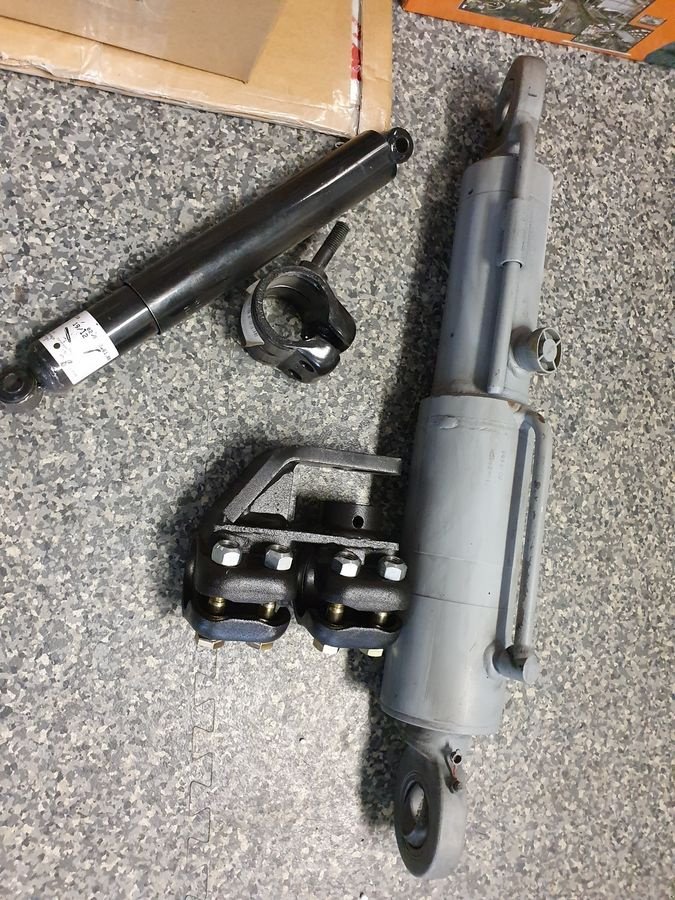 Anhänger typu Fliegl Zylinder Nachlauflenkung, Gebrauchtmaschine v Göpfritz (Obrázek 1)