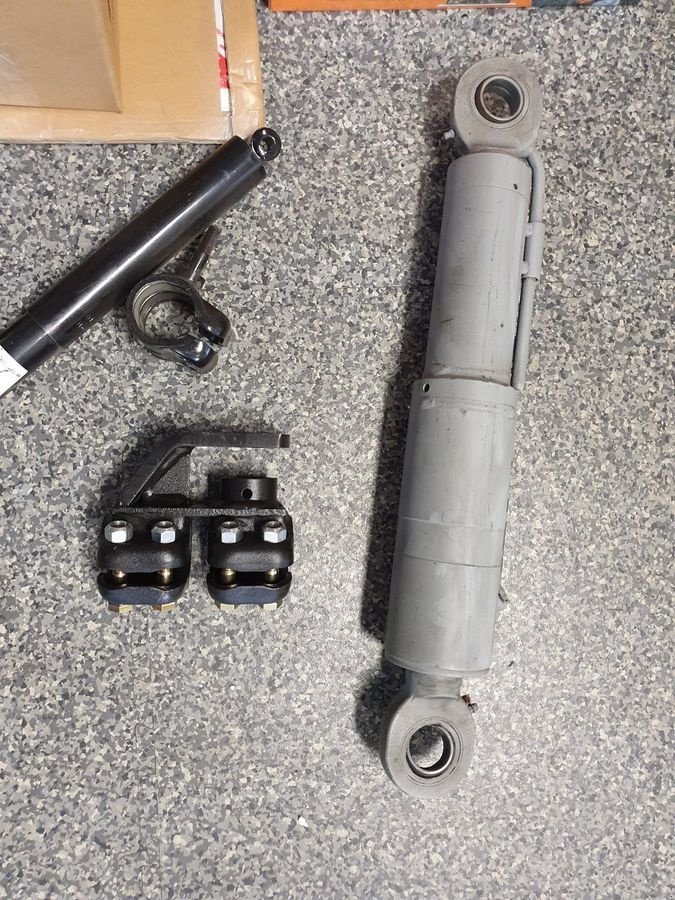 Anhänger typu Fliegl Zylinder Nachlauflenkung, Gebrauchtmaschine v Göpfritz (Obrázek 3)