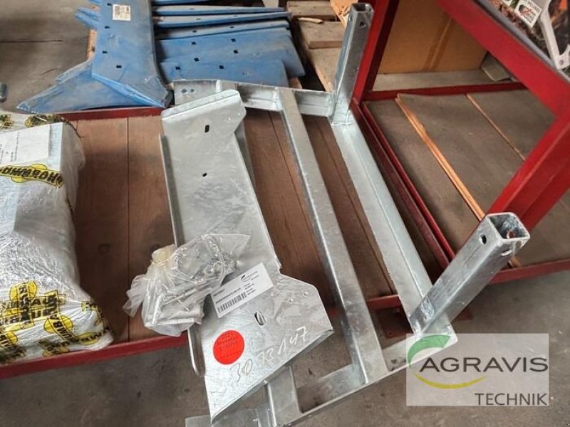 Anhänger des Typs Humbaur BAGGERSCHAUFELABLAGE HS/SENKO, Neumaschine in Salzkotten (Bild 2)