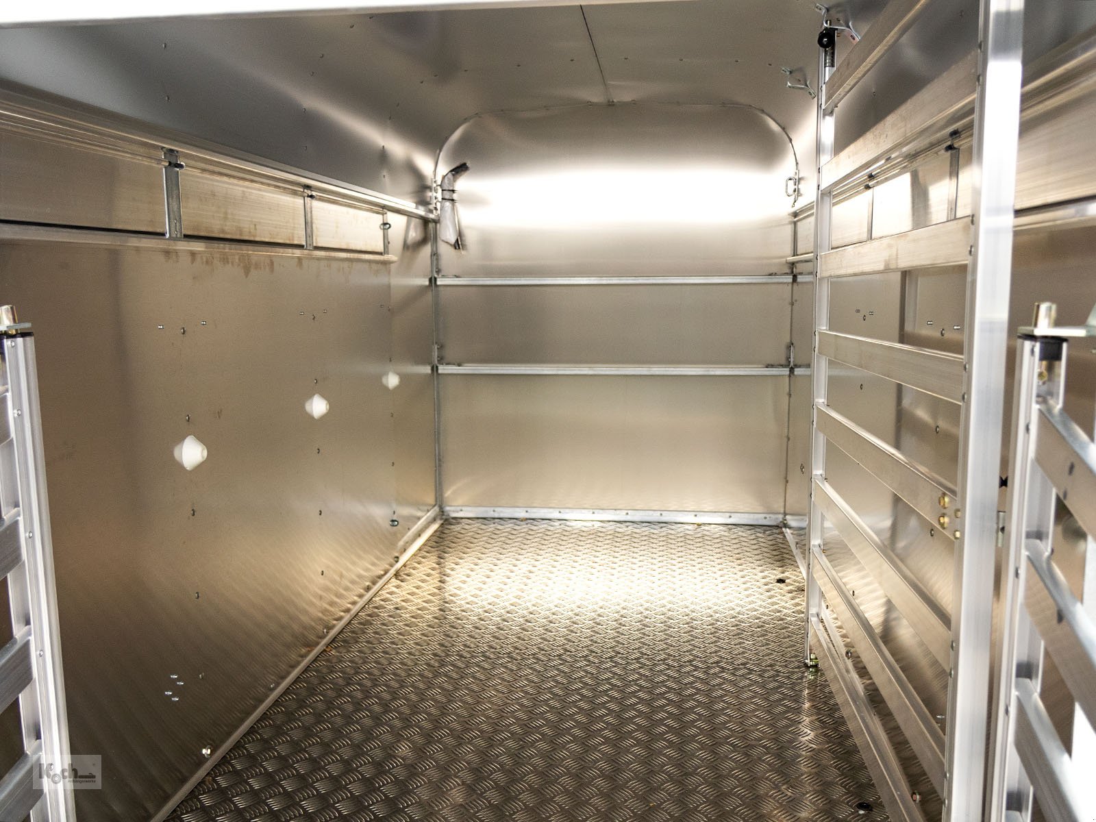 Anhänger des Typs Ifor Williams Schaf-und Kälberanhänger P8G 124x250cm Höhe:144cm  1,4t (Vi11650665Iw), Neumaschine in Winsen (Luhe) (Bild 8)