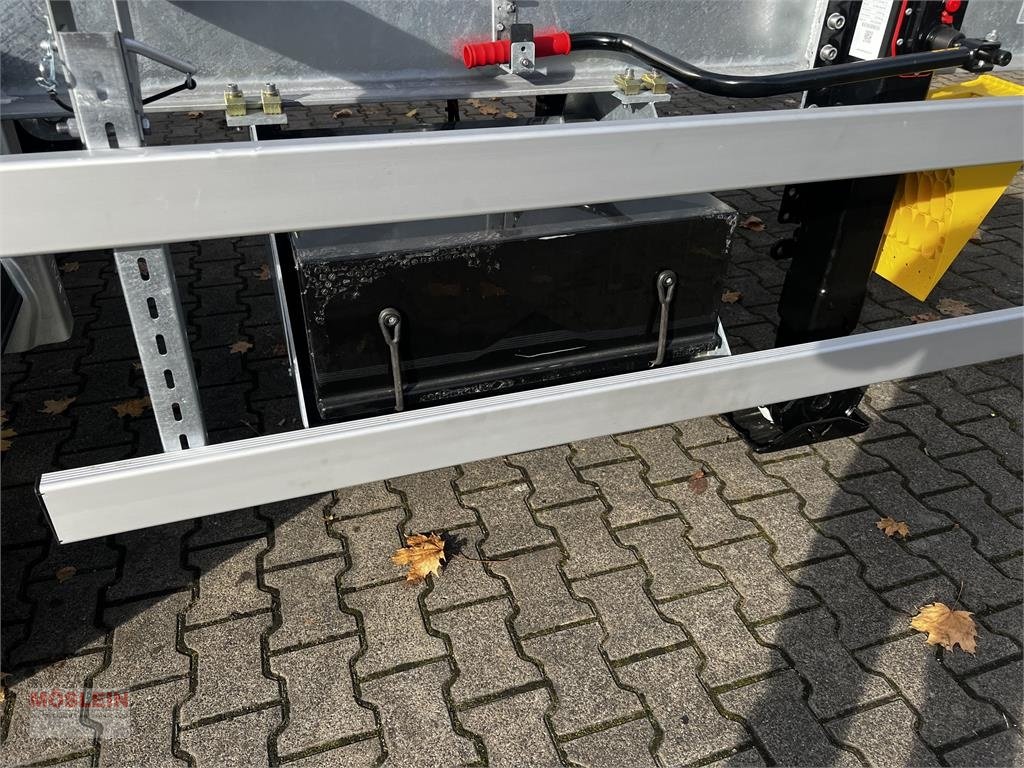 Anhänger of the type Möslein BDF Tandem- BDF- Wechselanhänger mit Ladebordwand, Gebrauchtmaschine in Schwebheim (Picture 8)