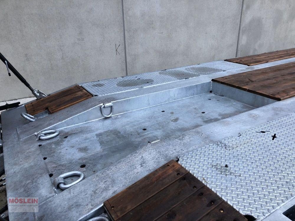 Anhänger типа Möslein T 4 VB H1 1 neuer 4 Achs Tieflader hydraulischen R, Gebrauchtmaschine в Schwebheim (Фотография 9)