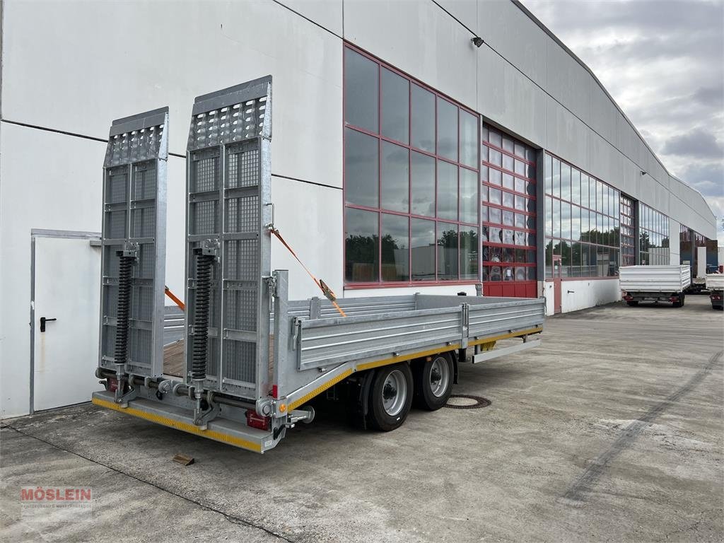 Anhänger типа Möslein TT11 BR Neuer Tandemtieflader, breit Rampen, Gebrauchtmaschine в Schwebheim (Фотография 4)