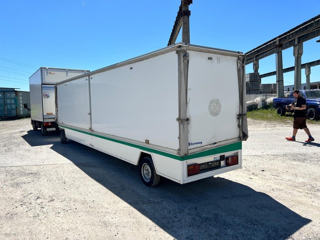 Anhänger des Typs Nissan Zugfahrzeug Nissan N400, Gebrauchtmaschine in Avenches (Bild 1)