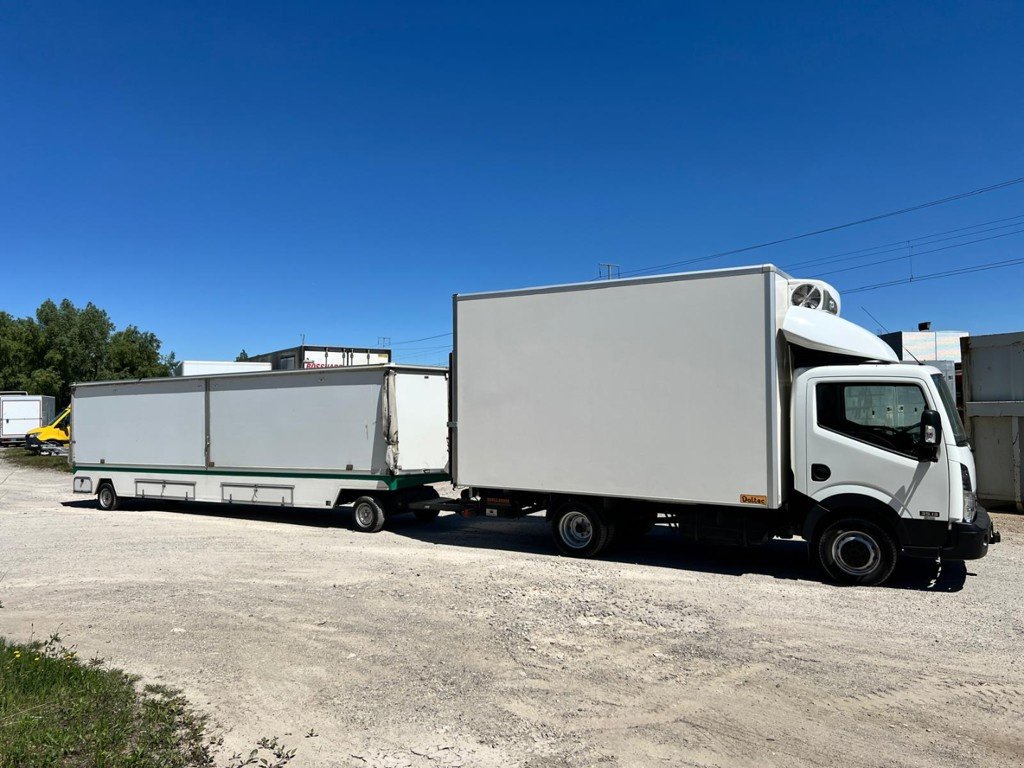 Anhänger des Typs Nissan Zugfahrzeug Nissan N400, Gebrauchtmaschine in Avenches (Bild 5)