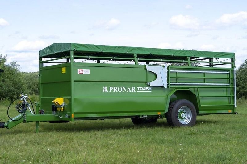 Anhänger des Typs PRONAR T046H, Viehtransportwagen, hydraulisch absenkbar, Preis inkl. MwSt., Gebrauchtmaschine in Lippetal (Bild 1)