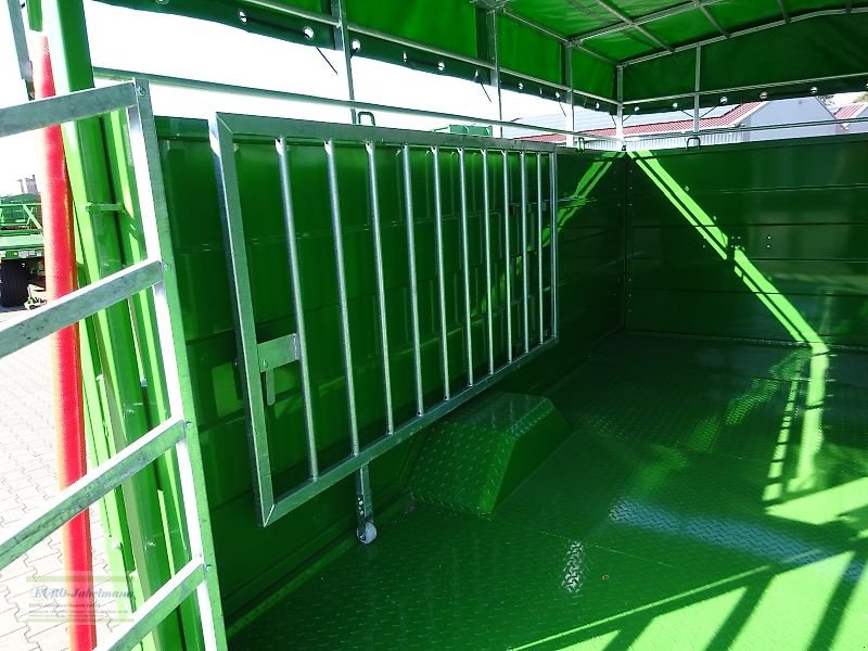 Anhänger des Typs PRONAR Viehtransportanhänger Kurier 46 mit Stahlbordwände, NEU, Neumaschine in Itterbeck (Bild 18)