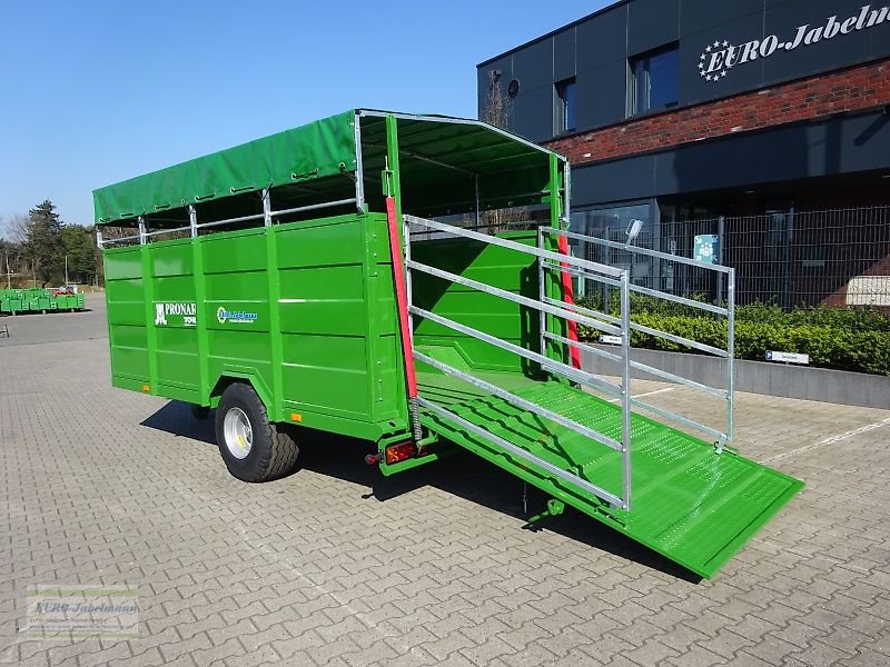 Anhänger des Typs PRONAR Viehtransportanhänger Kurier 46 mit Stahlbordwände, NEU, Neumaschine in Itterbeck (Bild 13)