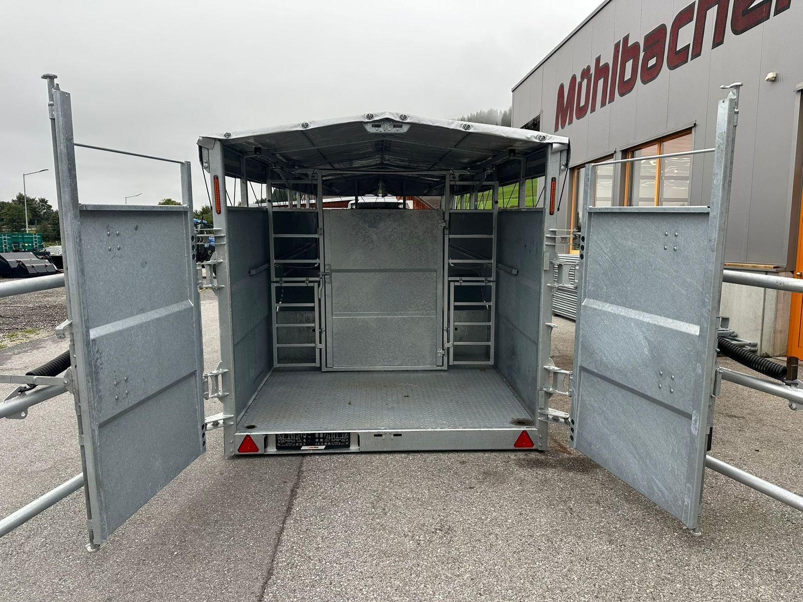 Anhänger типа Sonstige Cynkomet Viehanhänger Kurier T677H absenkbar, Neumaschine в Tamsweg (Фотография 7)