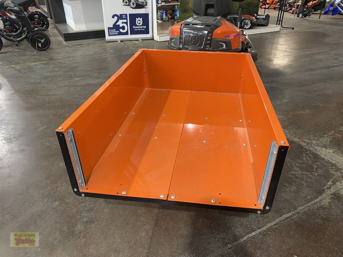 Anhänger des Typs Sonstige Husqvarna  Anhänger für Rasentraktor kippbar, Neumaschine in Kötschach (Bild 14)