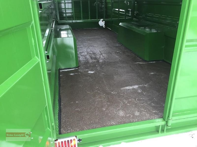 Anhänger des Typs Sonstige Pronar T 046/2 Viehanhänger hydraulisch absenkbar 14 m², Neumaschine in Ostheim/Rhön (Bild 8)