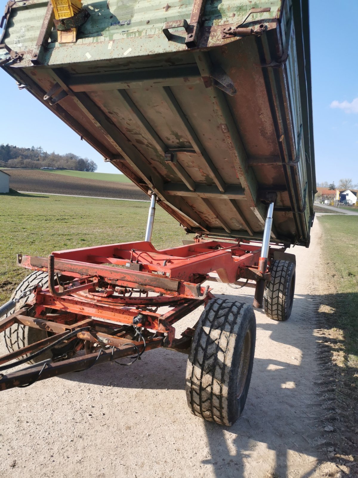 Anhänger van het type Welger Dk, 3 seitenkipper, Gebrauchtmaschine in Wolferstadt (Foto 2)