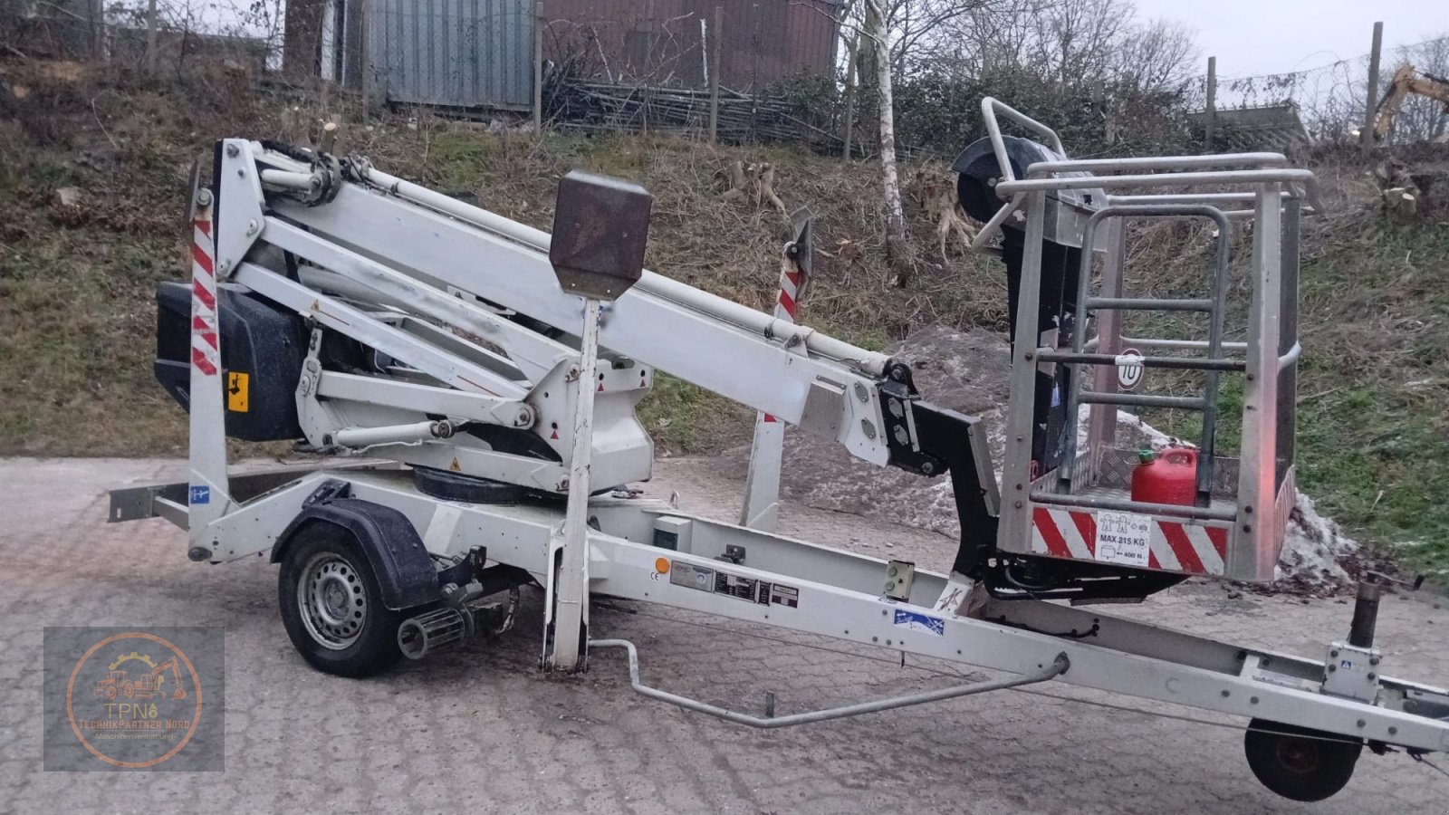 Anhängerarbeitsbühne Türe ait Dinolift 160XT, Gebrauchtmaschine içinde Breklum (resim 1)