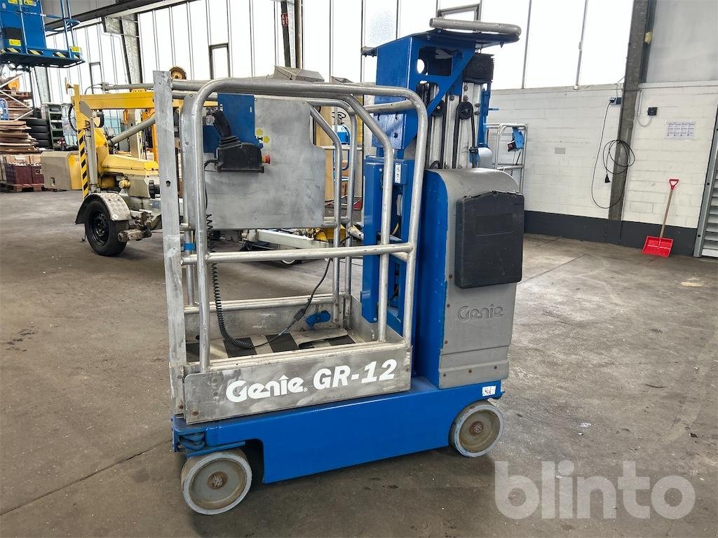 Anhängerarbeitsbühne του τύπου Genie GR-12, Gebrauchtmaschine σε Düsseldorf (Φωτογραφία 1)