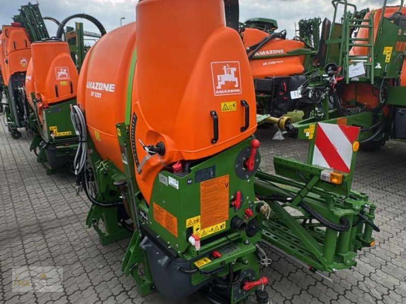 Anhängespritze del tipo Amazone UF 1201, Neumaschine In Pfreimd