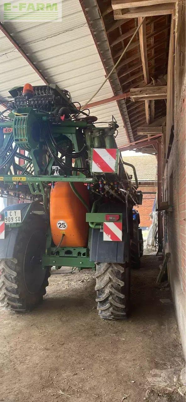 Anhängespritze of the type Amazone ux 4200 super premium, Gebrauchtmaschine in CHAUVONCOURT (Picture 3)