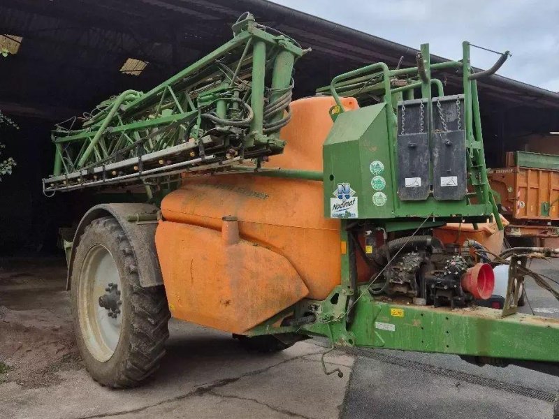 Anhängespritze типа Amazone ux 4200 super, Gebrauchtmaschine в CHAUVONCOURT (Фотография 1)