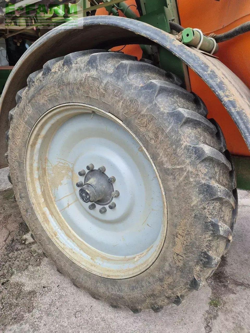 Anhängespritze типа Amazone ux 4200 super, Gebrauchtmaschine в CHAUVONCOURT (Фотография 5)