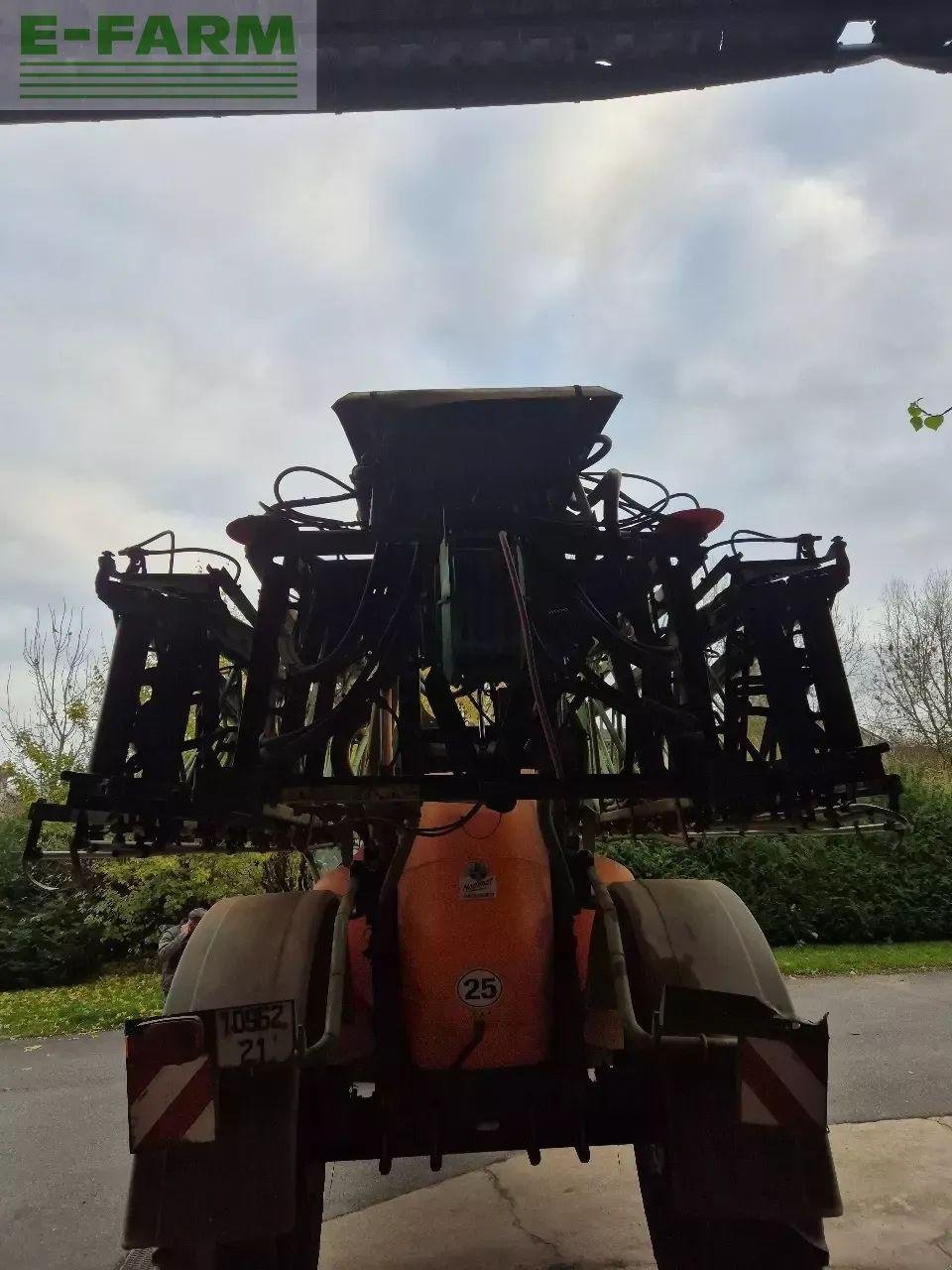 Anhängespritze типа Amazone ux 4200 super, Gebrauchtmaschine в CHAUVONCOURT (Фотография 11)