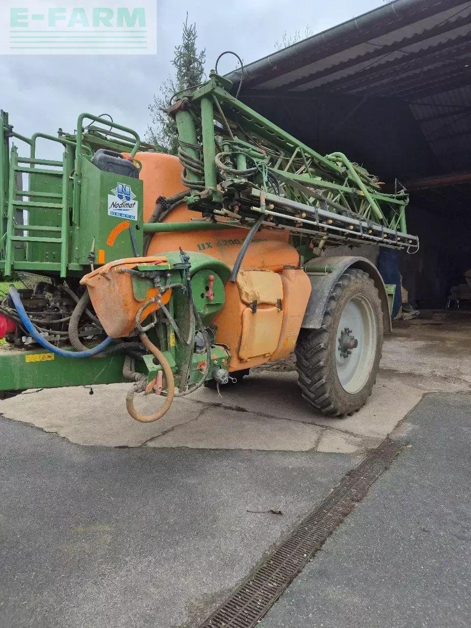 Anhängespritze typu Amazone ux 4200 super, Gebrauchtmaschine v CHAUVONCOURT (Obrázek 2)