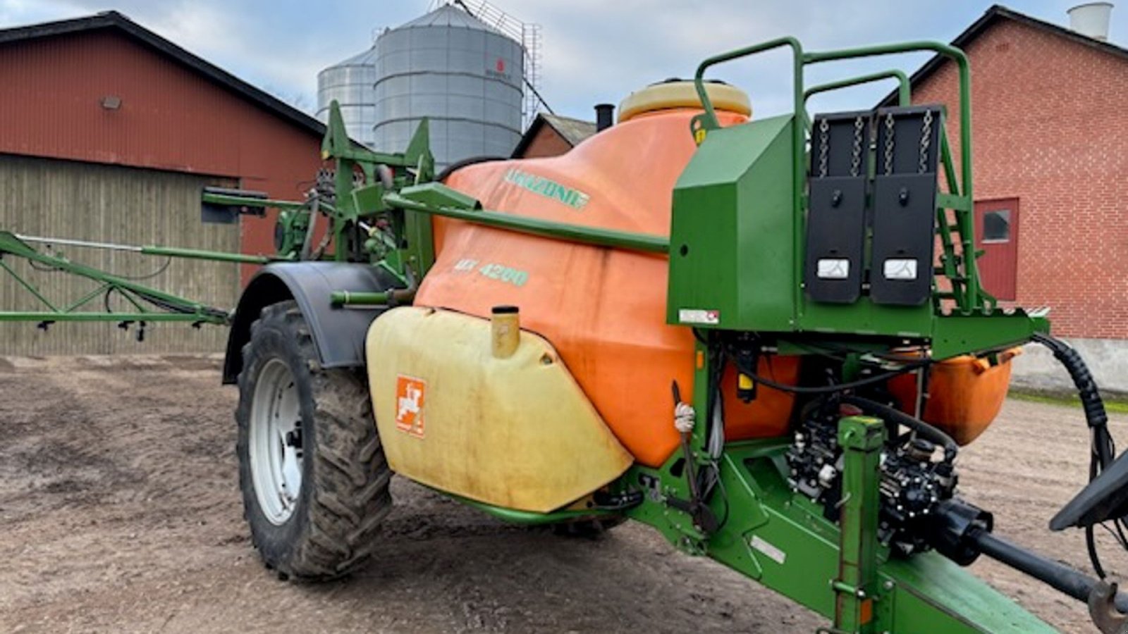 Anhängespritze del tipo Amazone UX 4200, Gebrauchtmaschine In Horsens (Immagine 2)