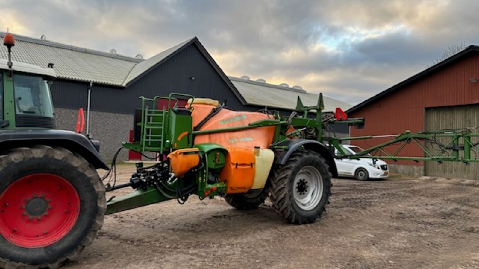 Anhängespritze del tipo Amazone UX 4200, Gebrauchtmaschine In Horsens (Immagine 1)