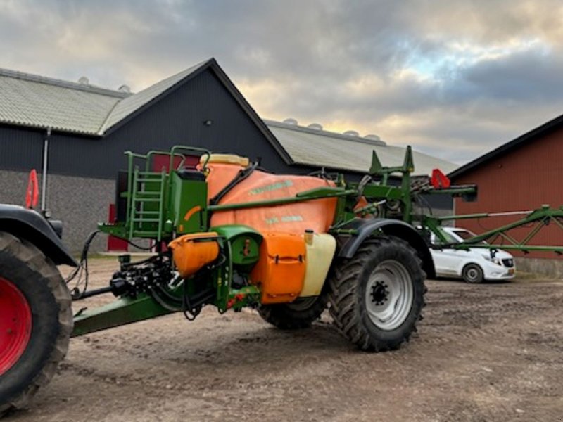 Anhängespritze du type Amazone UX 4200, Gebrauchtmaschine en Horsens (Photo 1)