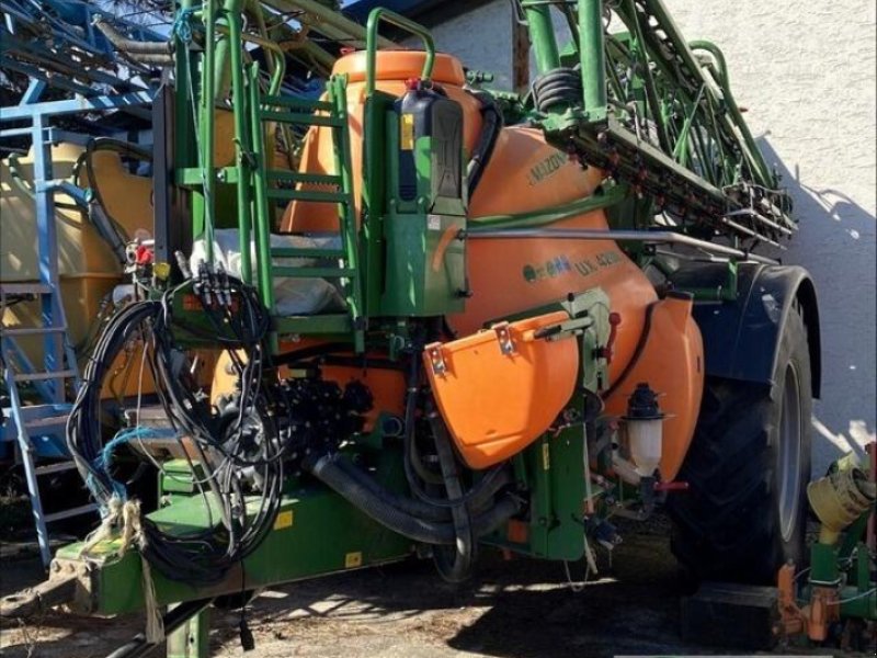 Amazone UX 4200, Gebrauchtmaschine, Year of manuf.: 2006 (Picture 1) Anhängespritze of the type Amazone UX 4200, Gebrauchtmaschine in Werl-Oberbergstraße (Picture 1)