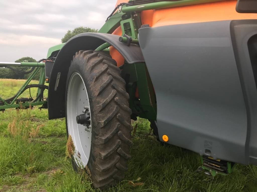 Anhängespritze of the type Amazone UX 6201 Super, Gebrauchtmaschine in Kolding (Picture 7)