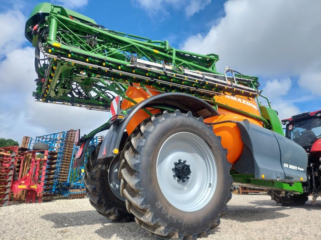 Anhängespritze of the type Amazone UX 8601 -30m- 25cm dyseafstand, Gebrauchtmaschine in Hammel (Picture 2)