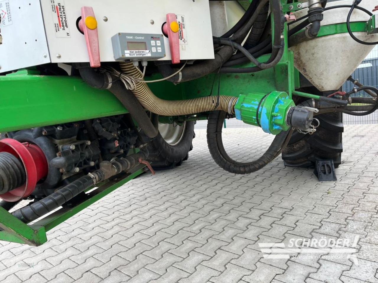 Anhängespritze of the type CHD F 5242, Gebrauchtmaschine in Scharrel (Picture 2)
