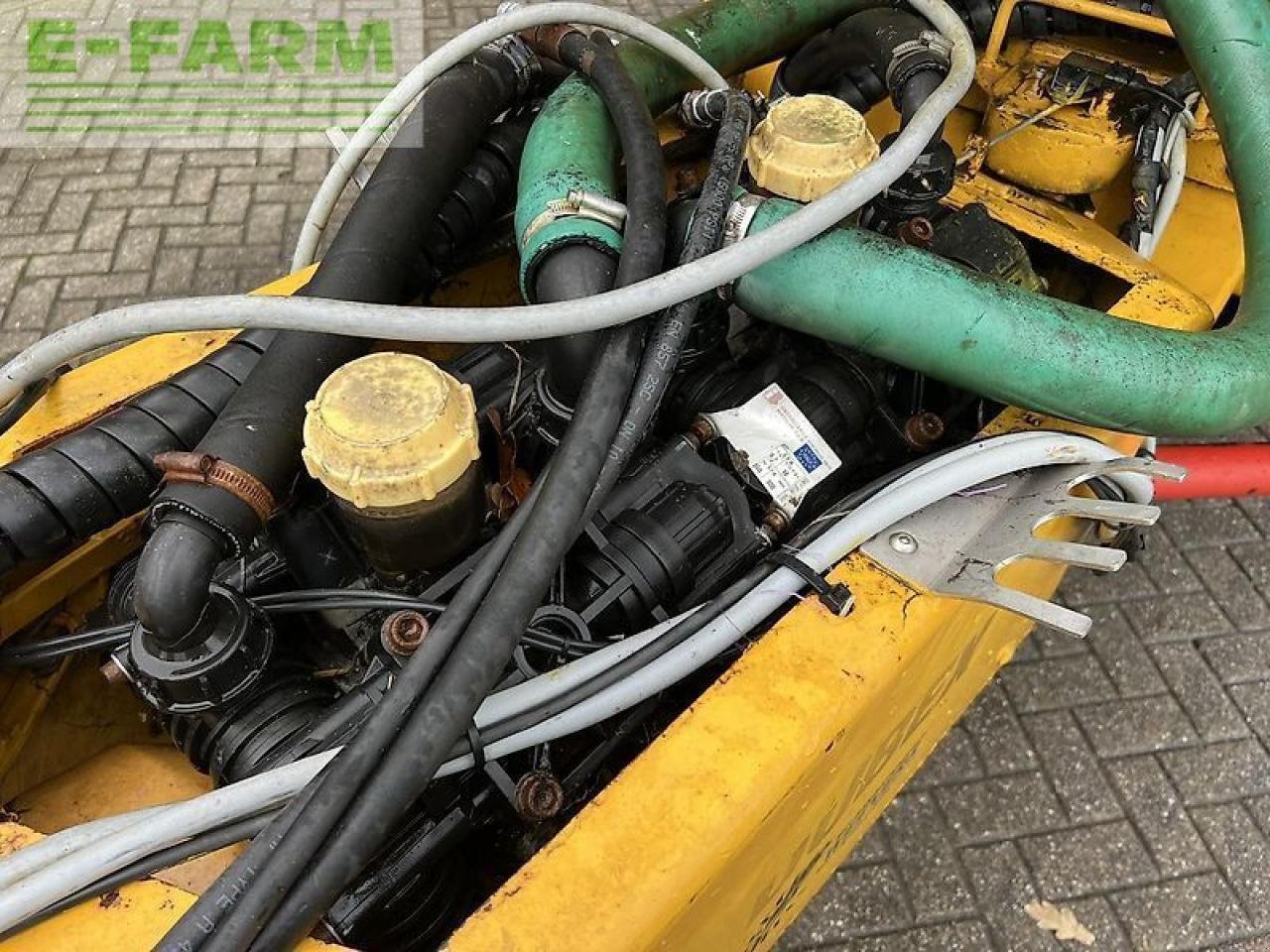 Anhängespritze типа Dubex mentor 9804, Gebrauchtmaschine в ag BROEKLAND (Фотография 12)