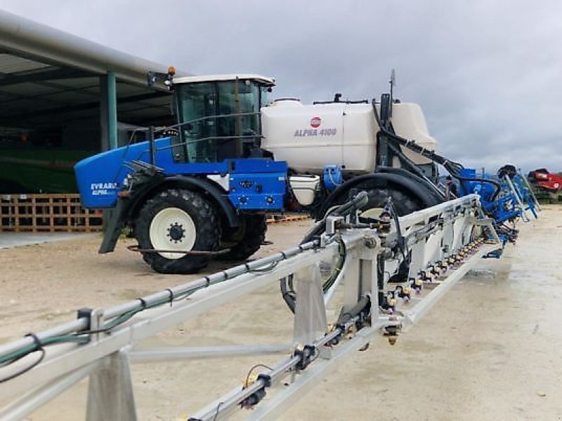 Anhängespritze du type Evrard ALPHA 4100 EVO, Gebrauchtmaschine en Monferran-Savès (Photo 1)