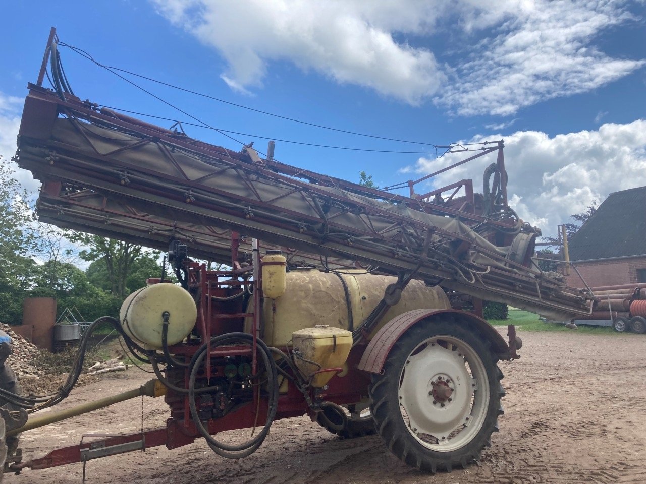 Anhängespritze of the type Hardi 2400 LTR. 24M, Gebrauchtmaschine in Herning (Picture 1)