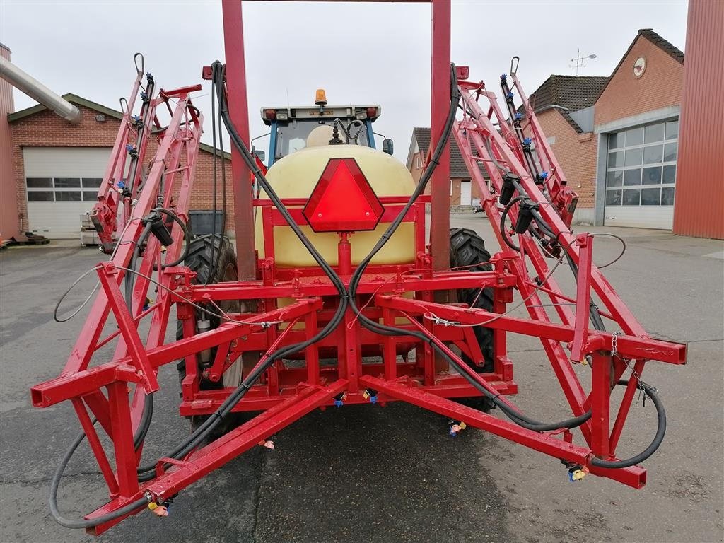 Anhängespritze of the type Hardi 2400L 18m. Kemifylder 2500 l tank + 100 l rent vand, Gebrauchtmaschine in Årre (Picture 4)