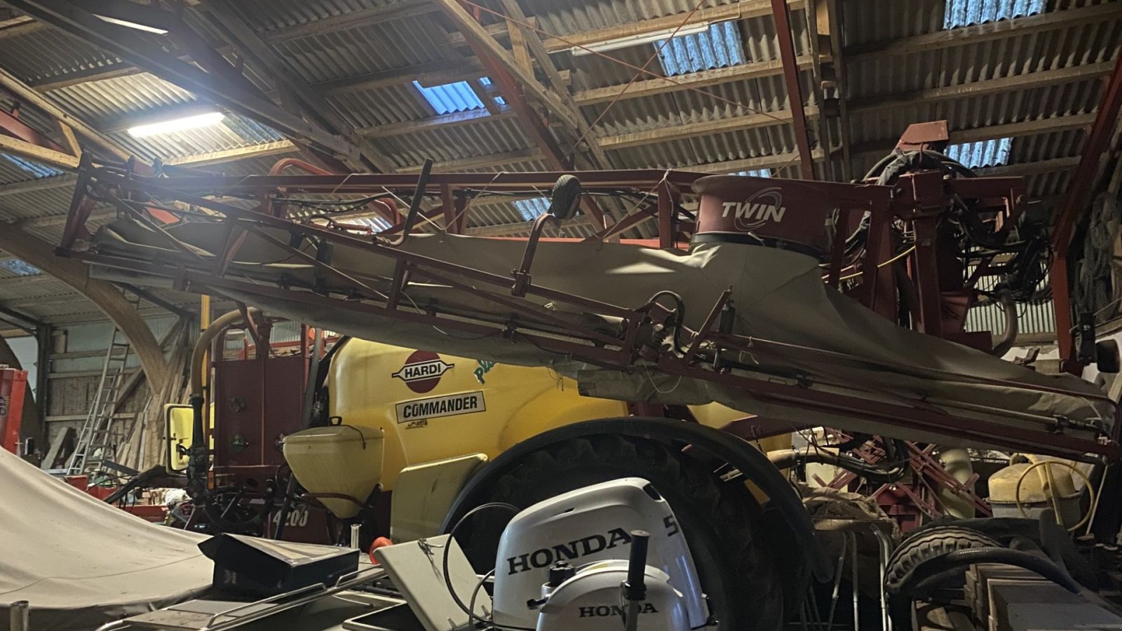 Anhängespritze типа Hardi Commander 4200 med luft. Sprøjten er synes i 2025., Gebrauchtmaschine в øster ulslev (Фотография 2)