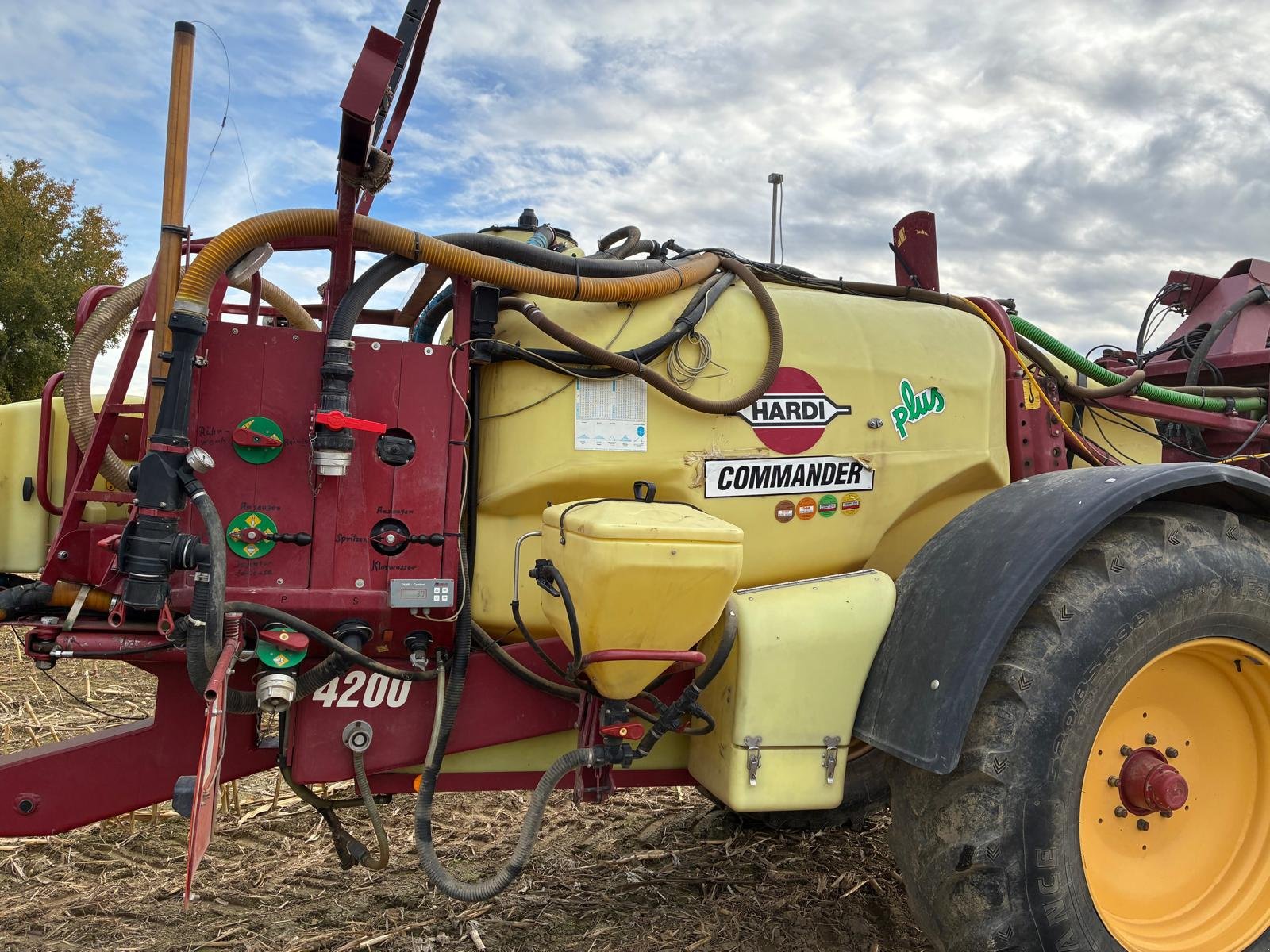 Anhängespritze del tipo Hardi Commander CM PLus 32/4200, Gebrauchtmaschine In Bodenkirchen (Immagine 1)