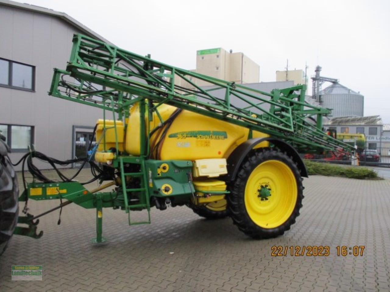 Anhängespritze tip John Deere 740, Gebrauchtmaschine in Büren (Poză 1)