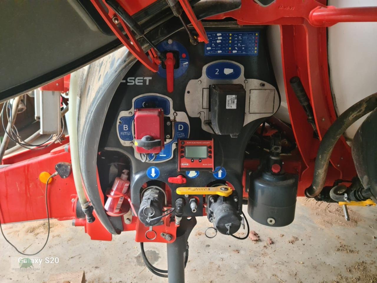 Anhängespritze of the type Kuhn Metris 4102, Gebrauchtmaschine in Hofheim (Picture 6)