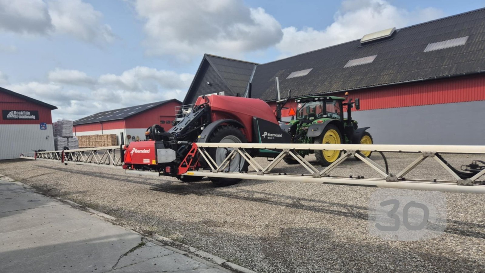 Anhängespritze типа Kverneland iXtrack T4 Aluminium Bom 30 m. STATUS SALG, Gebrauchtmaschine в Borre (Фотография 2)