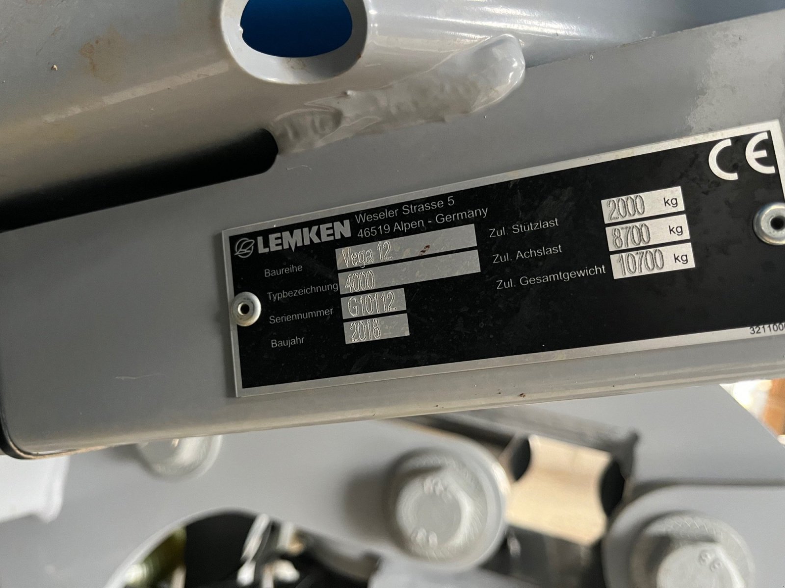 Anhängespritze от тип Lemken Vega 12 4000 28m ***sehr gepflegt***, Gebrauchtmaschine в Pfraunfeld (Снимка 13)