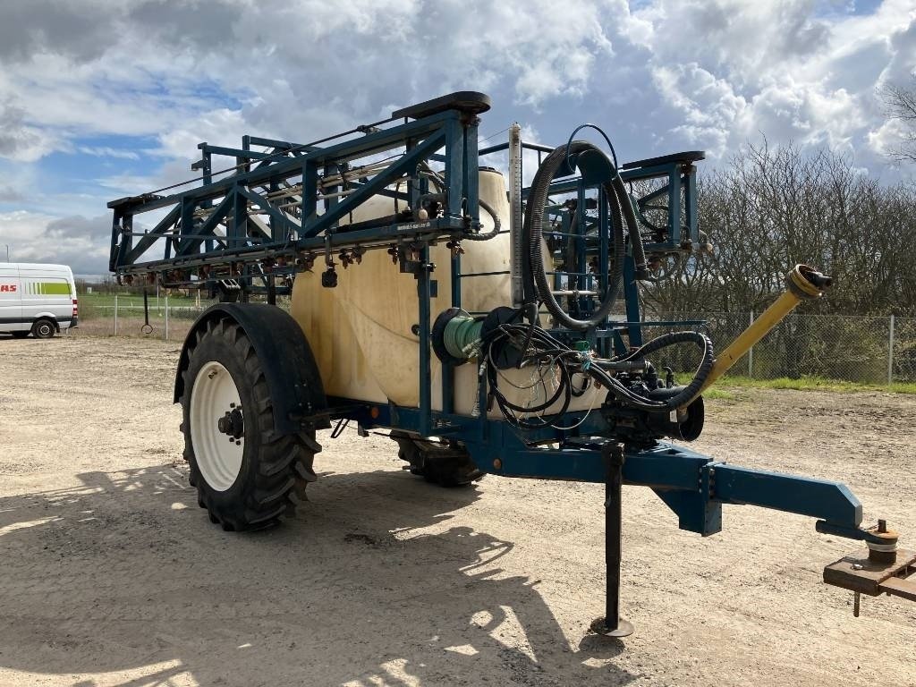 Anhängespritze des Typs MGM 3000 24M, Gebrauchtmaschine in Brønderslev (Bild 1)