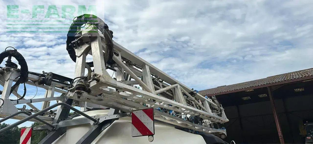 Anhängespritze of the type Sonstige meteor r activ 4200, Gebrauchtmaschine in CHAUVONCOURT (Picture 5)