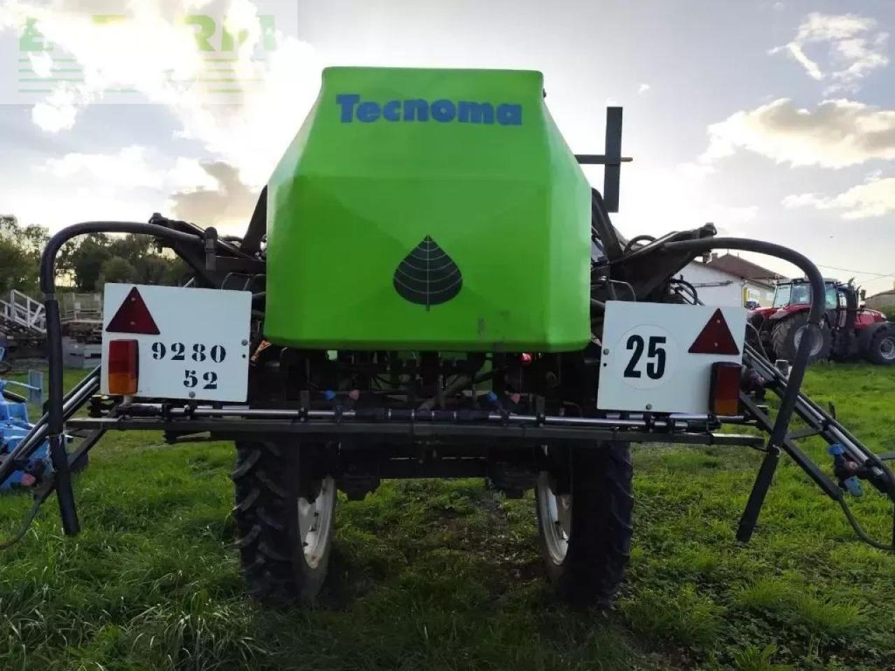 Anhängespritze типа Tecnoma galaxy gy30 s, Gebrauchtmaschine в CHAUVONCOURT (Фотография 7)