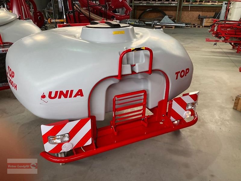 Anhängespritze of the type Unia Fronttank Top 1200 E 1350l 19l/min elektr. Pumpe, Neumaschine in Ostheim/Rhön (Picture 2)