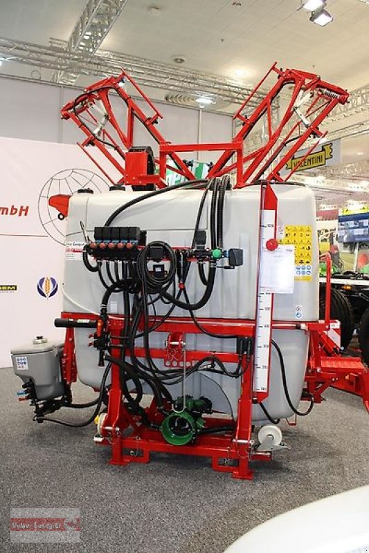 Anhängespritze des Typs Unia LUX 1015 hydraulische Klappung 1000 L 15 m Müller-Elektronik ARAG-Armaturen, Neumaschine in Ostheim/Rhön (Bild 1)