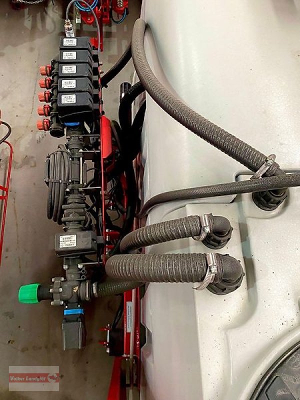 Anhängespritze des Typs Unia LUX 1015 hydraulische Klappung 1000 L 15 m Müller-Elektronik ARAG-Armaturen, Neumaschine in Ostheim/Rhön (Bild 4)