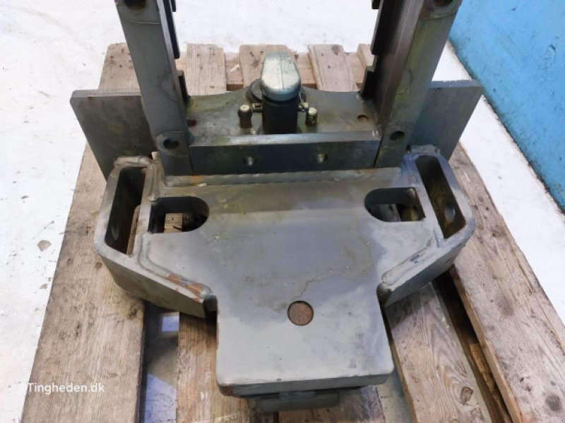 Anhängevorrichtung des Typs CLAAS Arion 500, Gebrauchtmaschine in Hemmet (Bild 18)