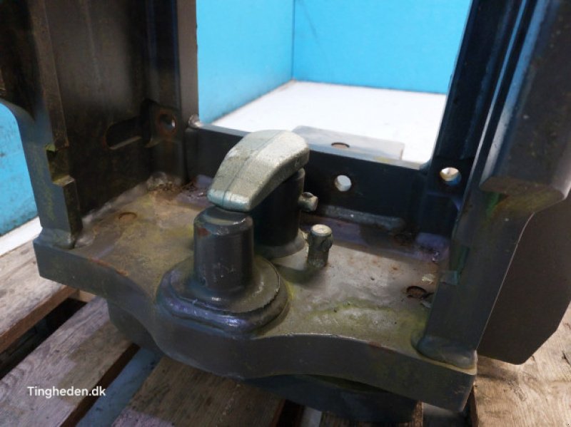 Anhängevorrichtung des Typs CLAAS Arion 500, Gebrauchtmaschine in Hemmet (Bild 9)